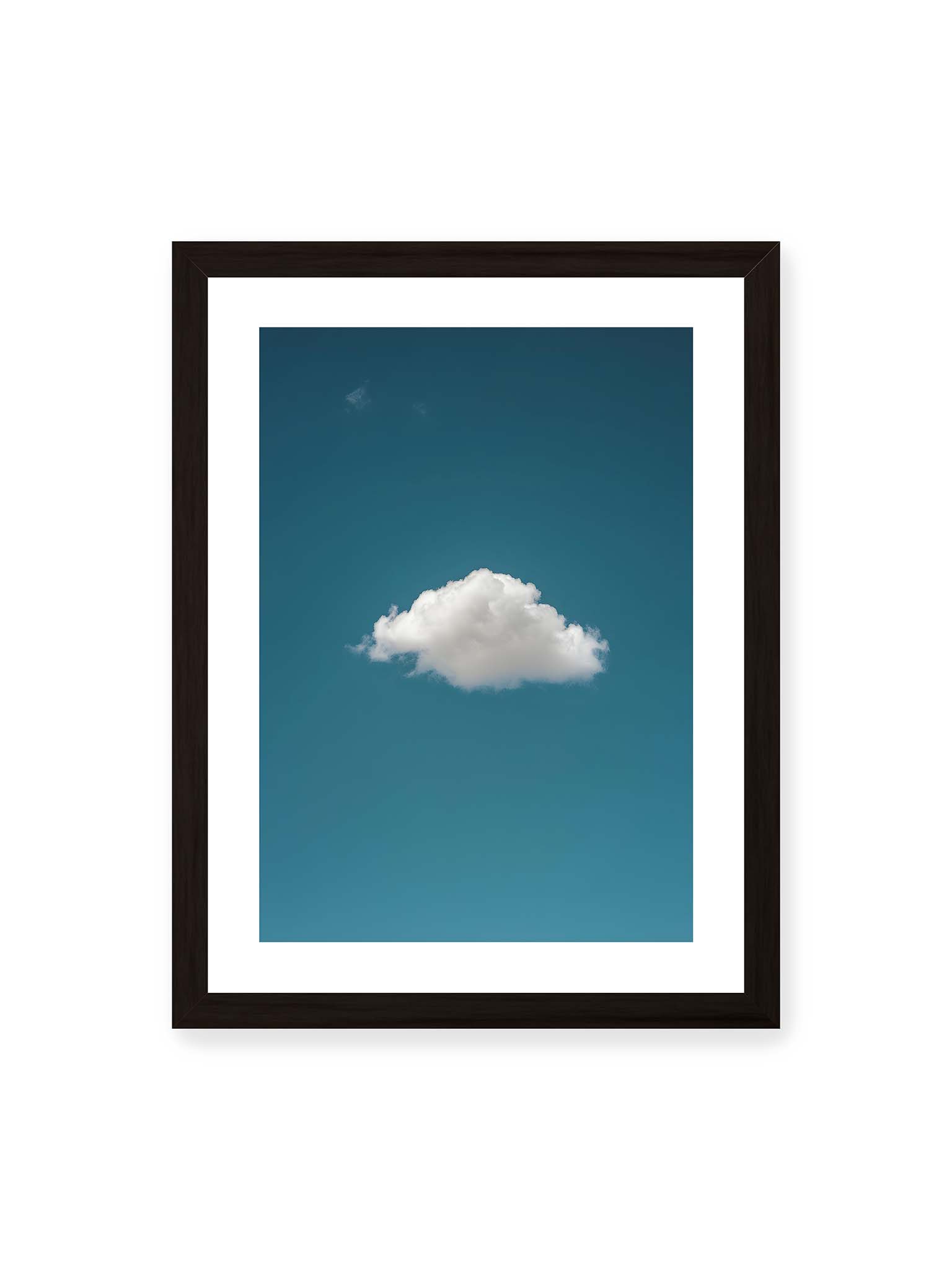 30x40 cm, weißer Galerie-Rand, schwarzer Rahmen – Einzelne weiße Wolke in weiter blauer Himmelsfläche.