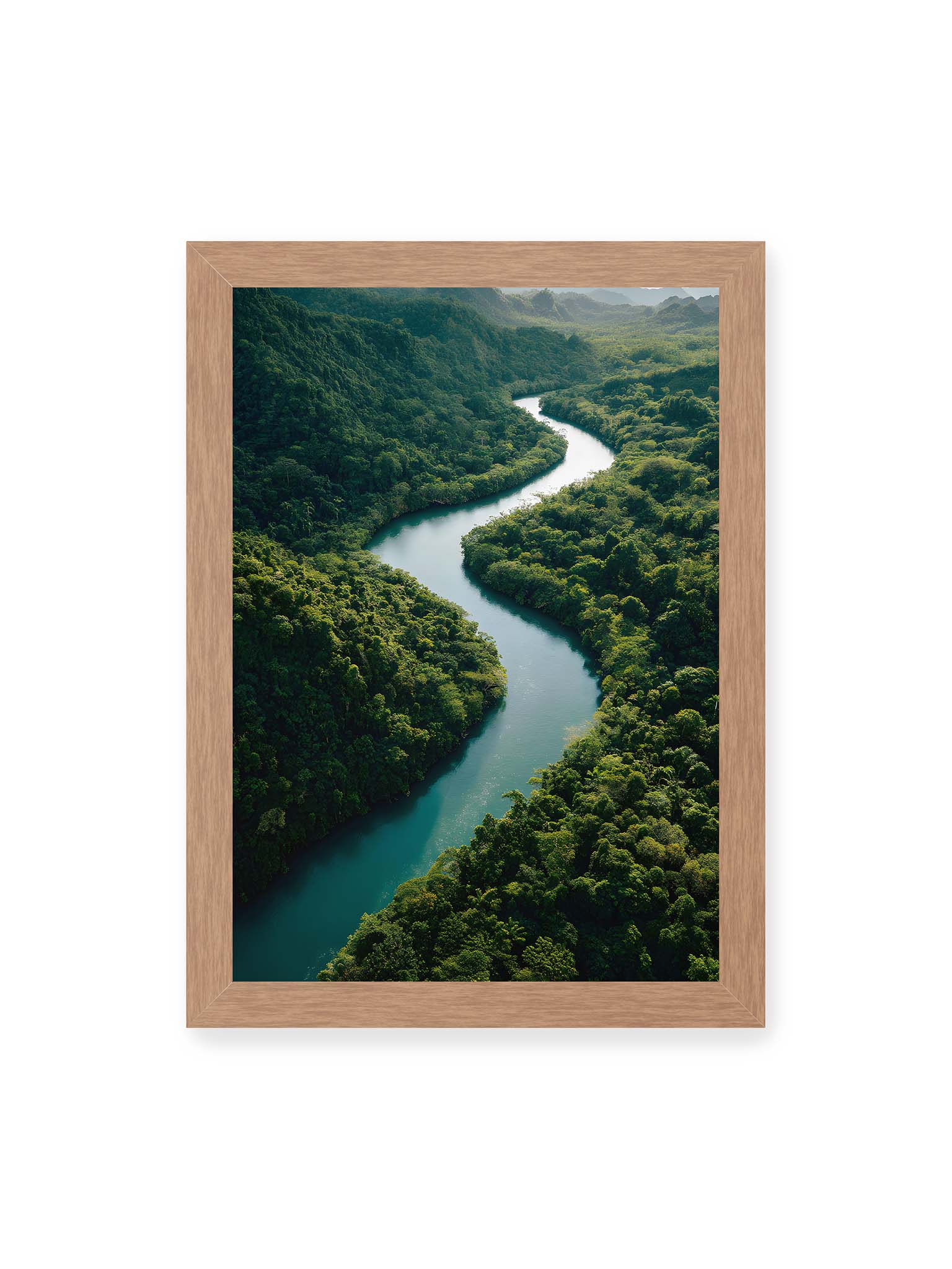 21x30 cm, Eichenrahmen – Ein Fluss, umgeben von üppigem, grünem Dschungel, reflektiert das sanfte Licht des Tages.