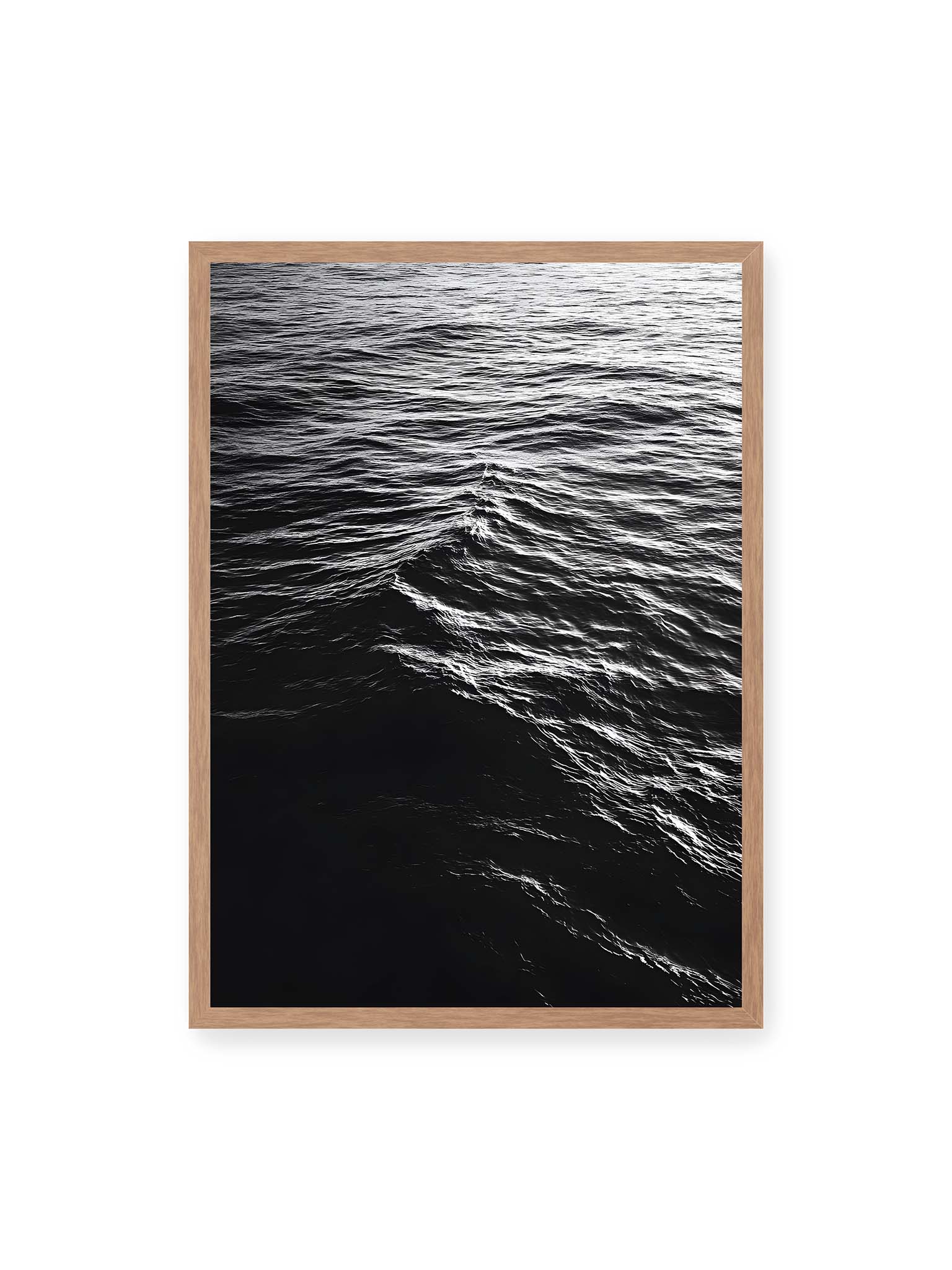 50x70 cm, Eichenrahmen – Abstrakte Darstellung der dunklen Ozeanwellen in Schwarzweiß.