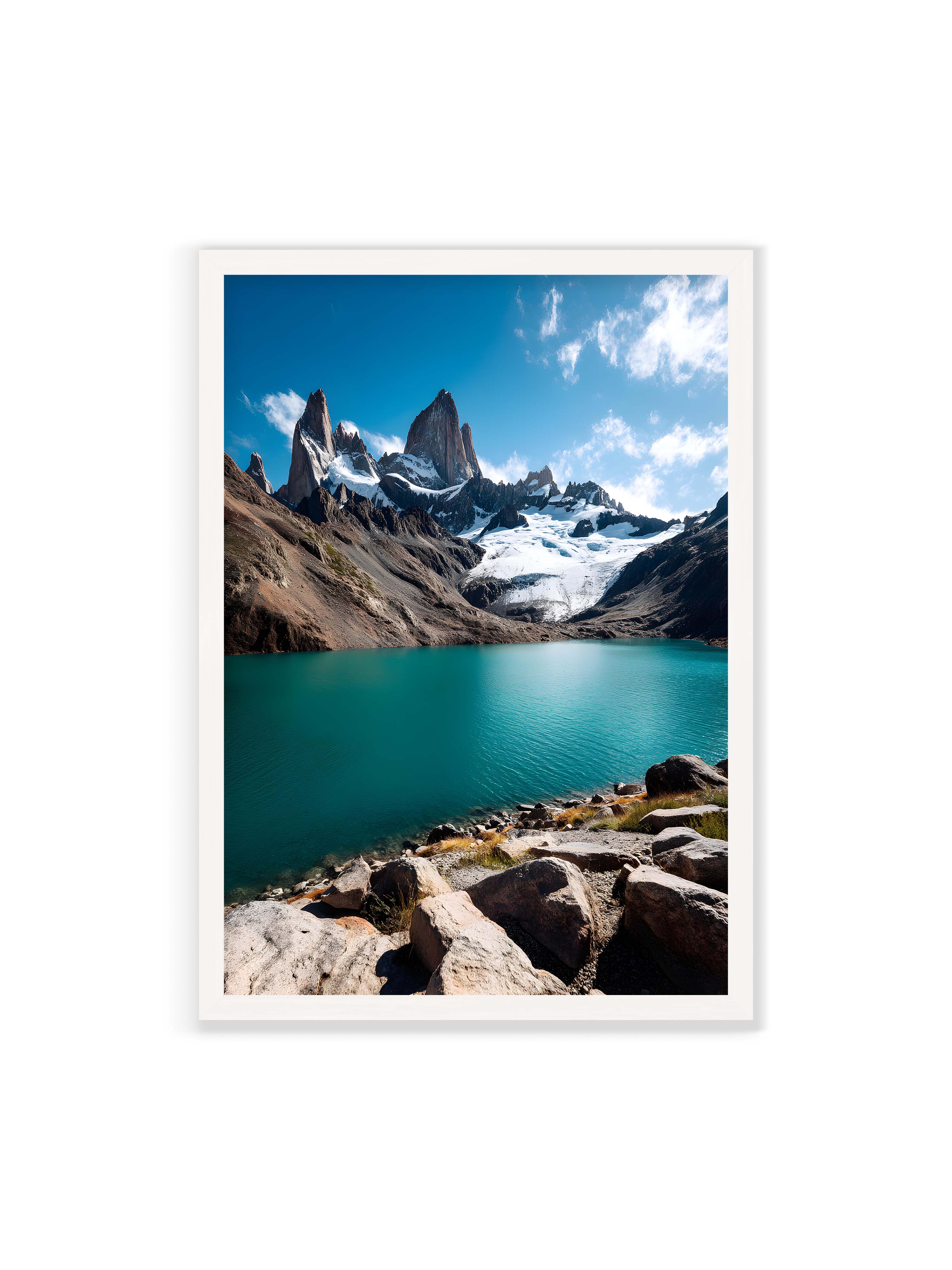 70x100 cm ohne Galerie-Rand mit weißem Rahmen – Schneebedeckte Berggipfel mit kristallklarem See im Vordergrund, unter einem azurblauen Himmel.