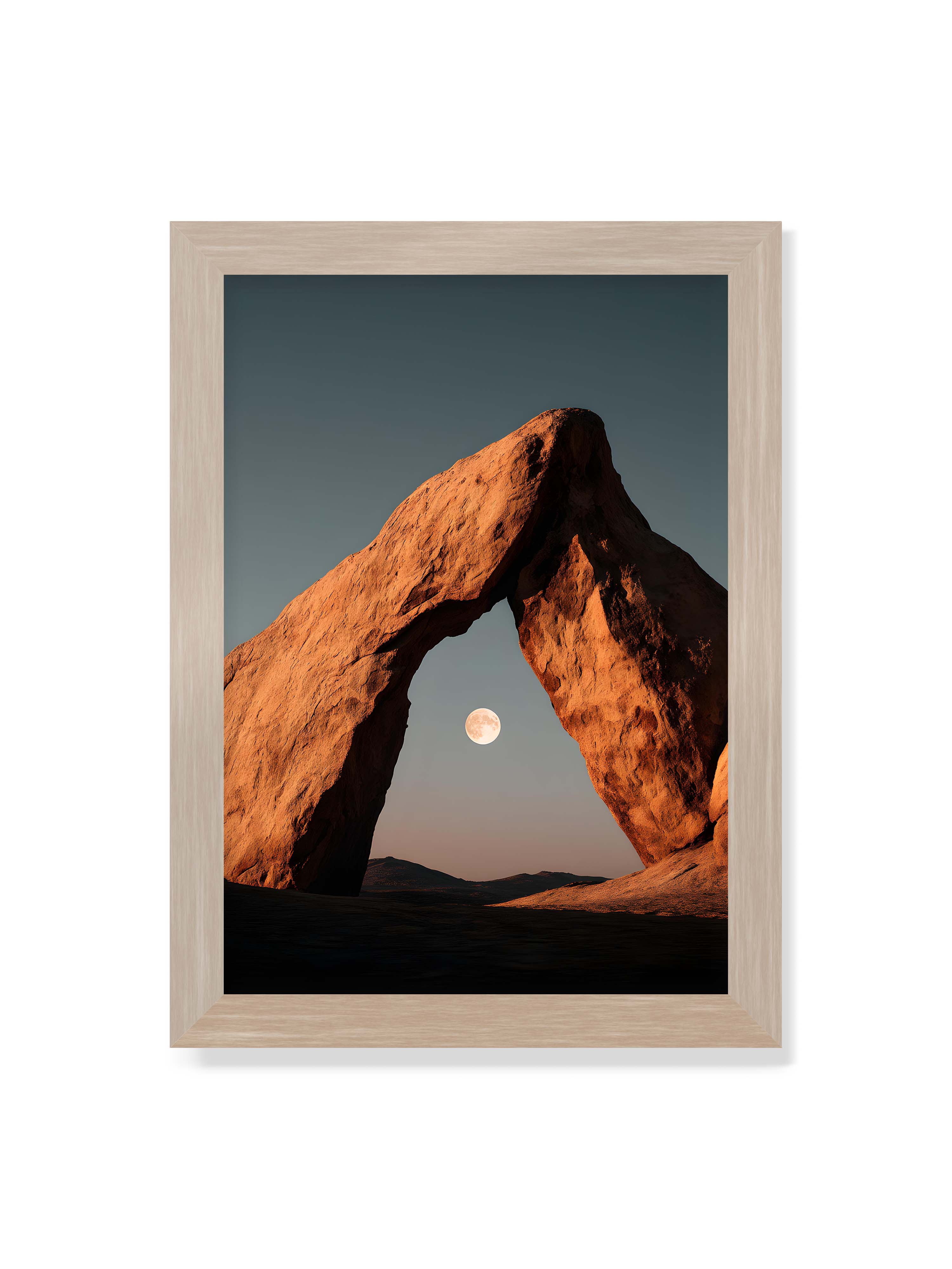 21x30 cm ohne Galerie-Rand im Eichenrahmen – Felsenbogen mit dem Mond im Hintergrund, aufgenommen bei Dämmerung.