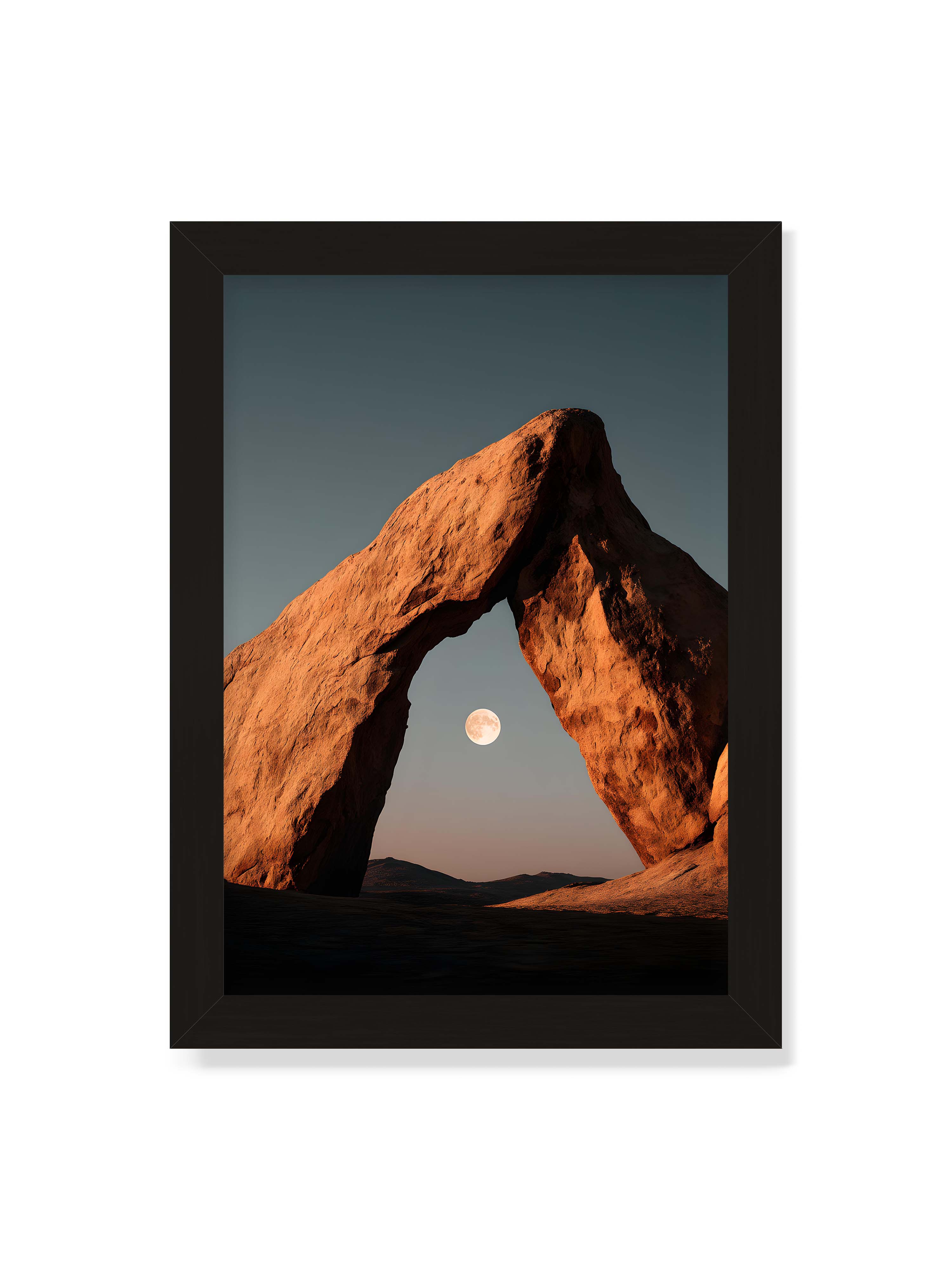 21x30 cm ohne Galerie-Rand mit schwarzem Rahmen – Felsenbogen mit dem Mond im Hintergrund, aufgenommen bei Dämmerung.