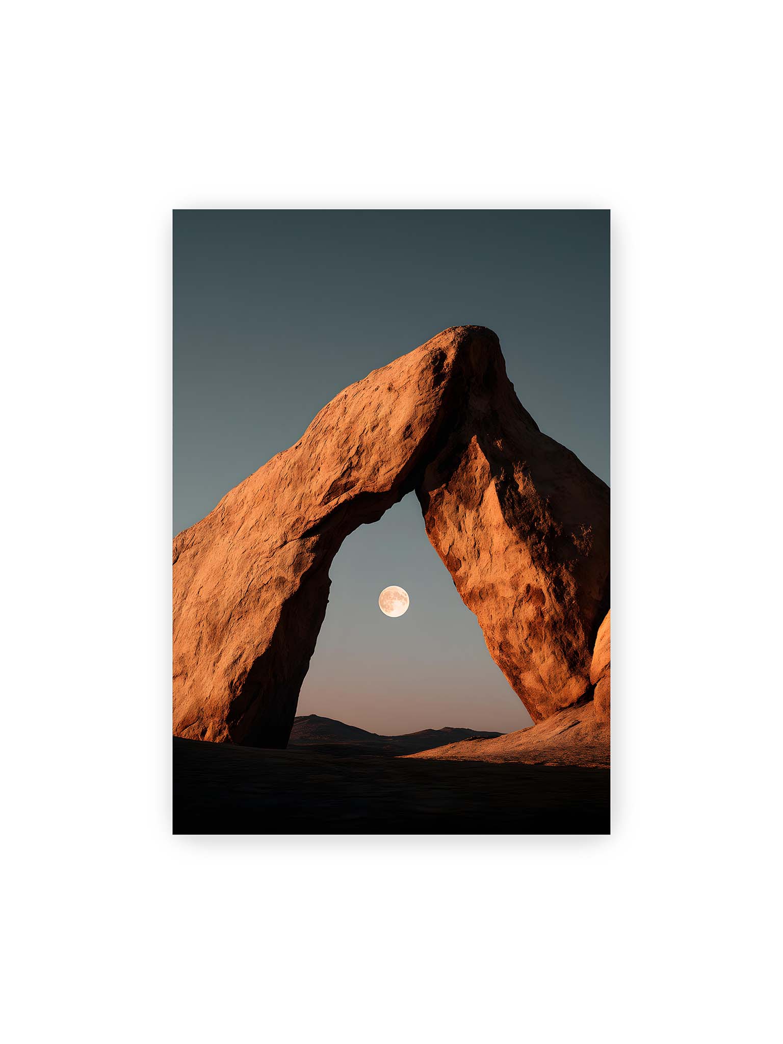 70x100 cm – Natürlicher Felsenbogen mit eingerahmtem Vollmond bei Dämmerung vor tiefblauem Himmel.