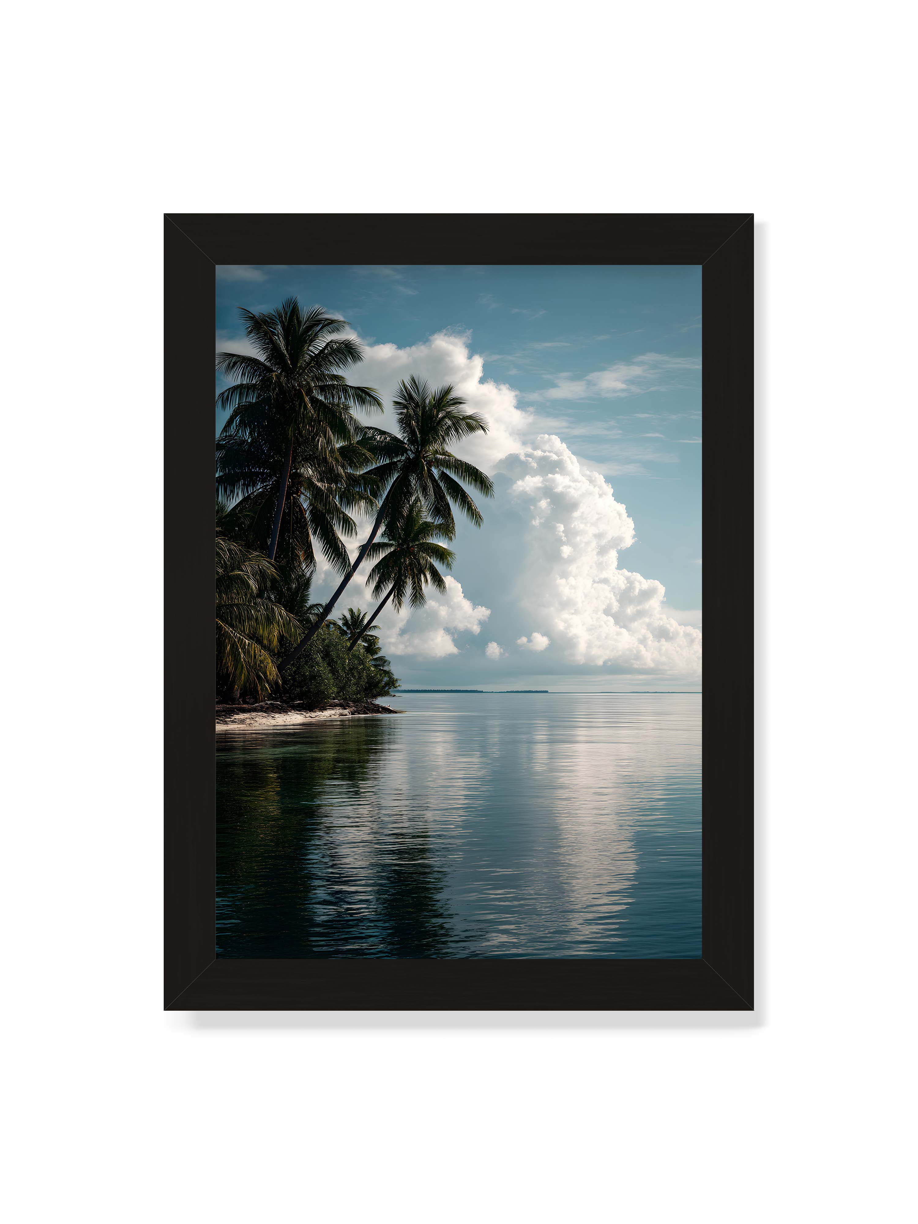 21x30 cm ohne Galerie-Rand mit schwarzem Rahmen – Tropische Küste mit Palmen und Spiegelung des Himmels im ruhigen Wasser.