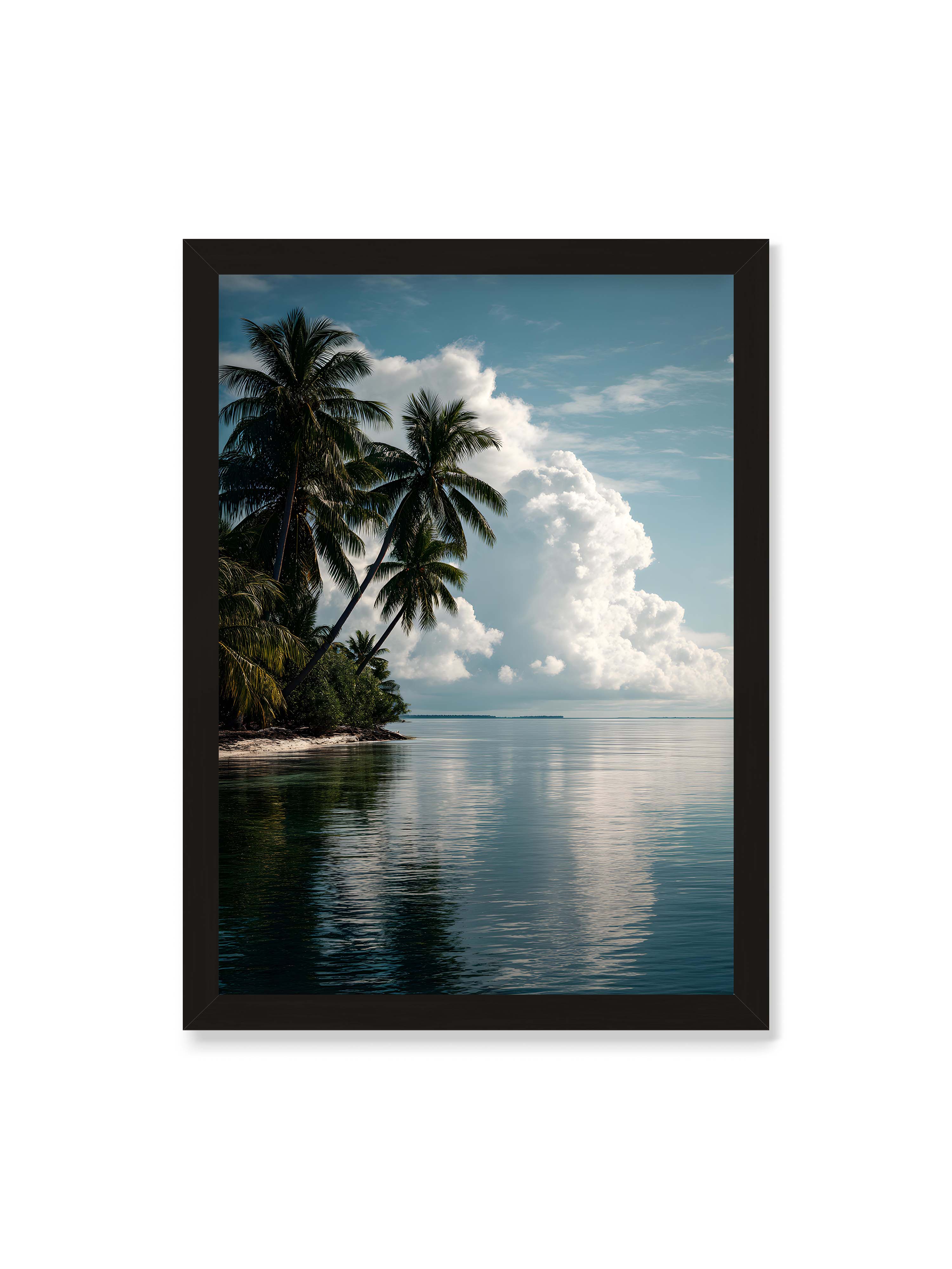 50x70 cm ohne Galerie-Rand mit schwarzem Rahmen – Tropische Küste mit Palmen und Spiegelung des Himmels im ruhigen Wasser.