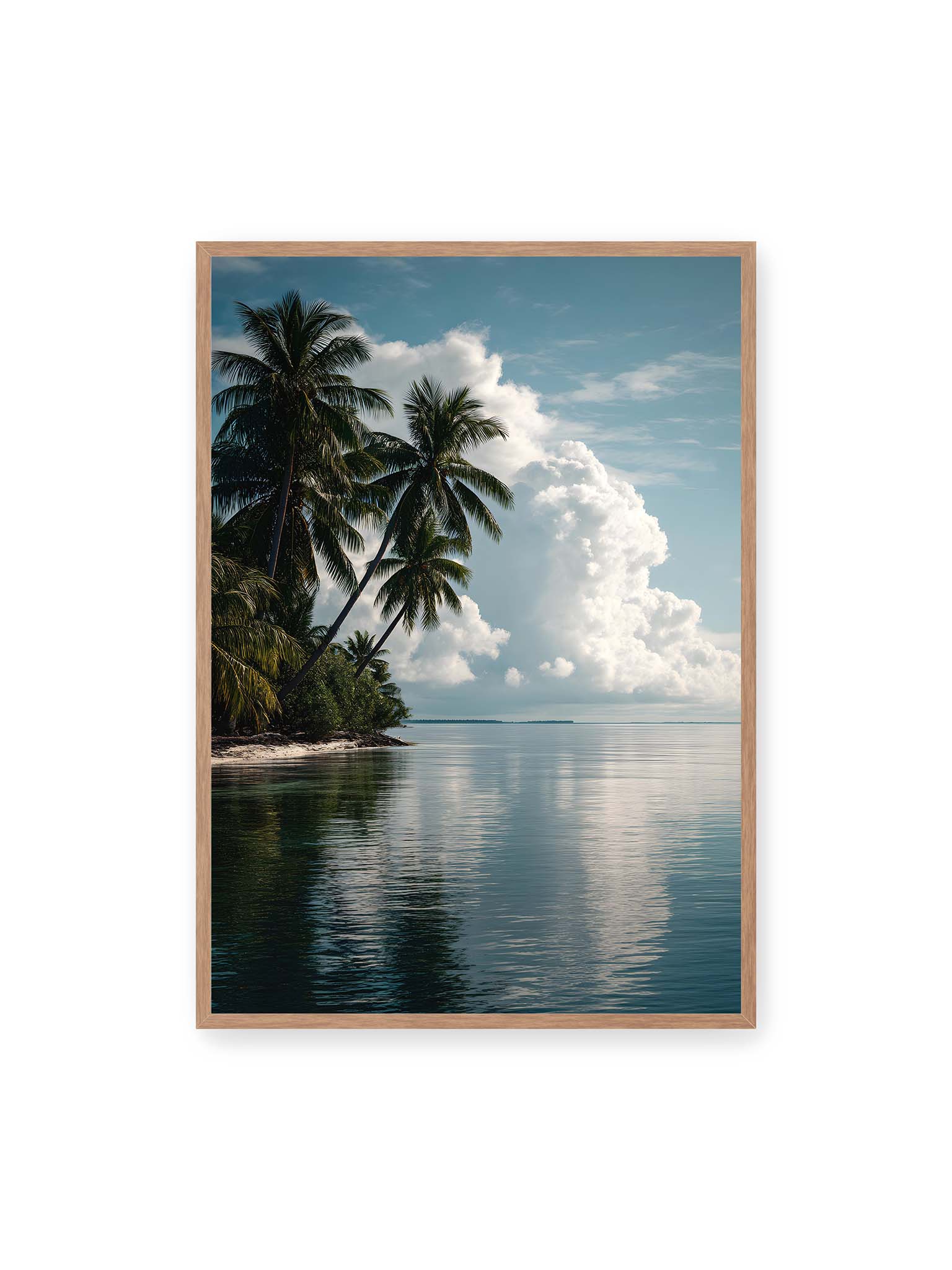 70x100 cm, Eichenrahmen – Tropische Küste mit Palmen und Spiegelung des Himmels im ruhigen Wasser.