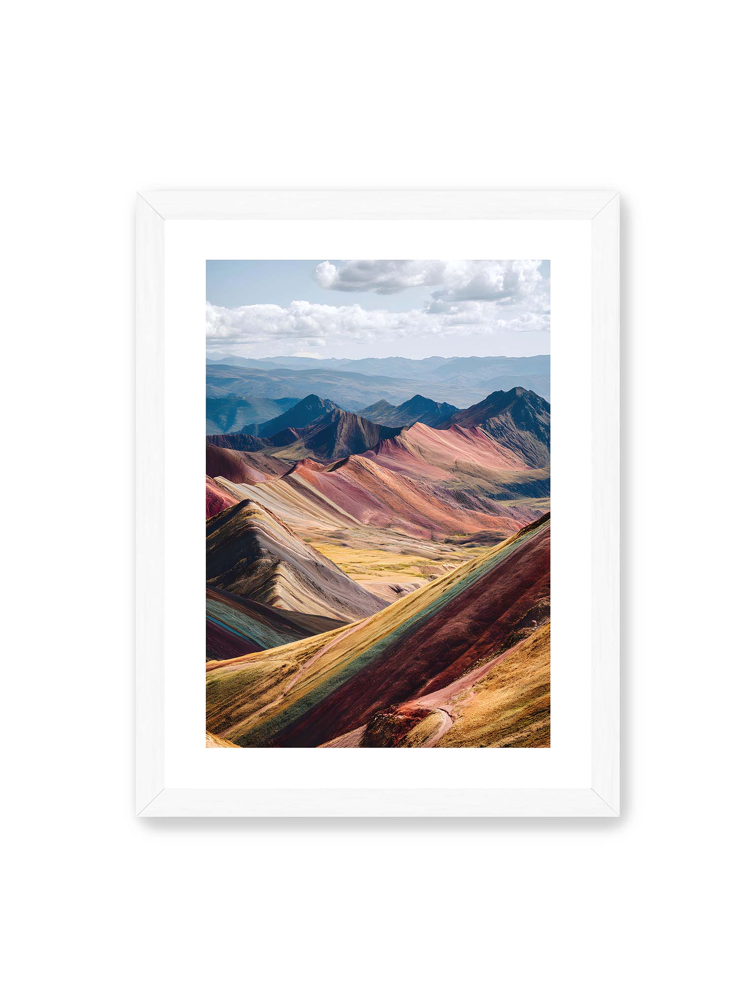 30x40 cm, weißer Galerie-Rand, weißer Rahmen – Berglandschaft in Peru in leuchtenden Farben und Schichten, die das Licht reflektieren und eine majestätische Szenerie schaffen.