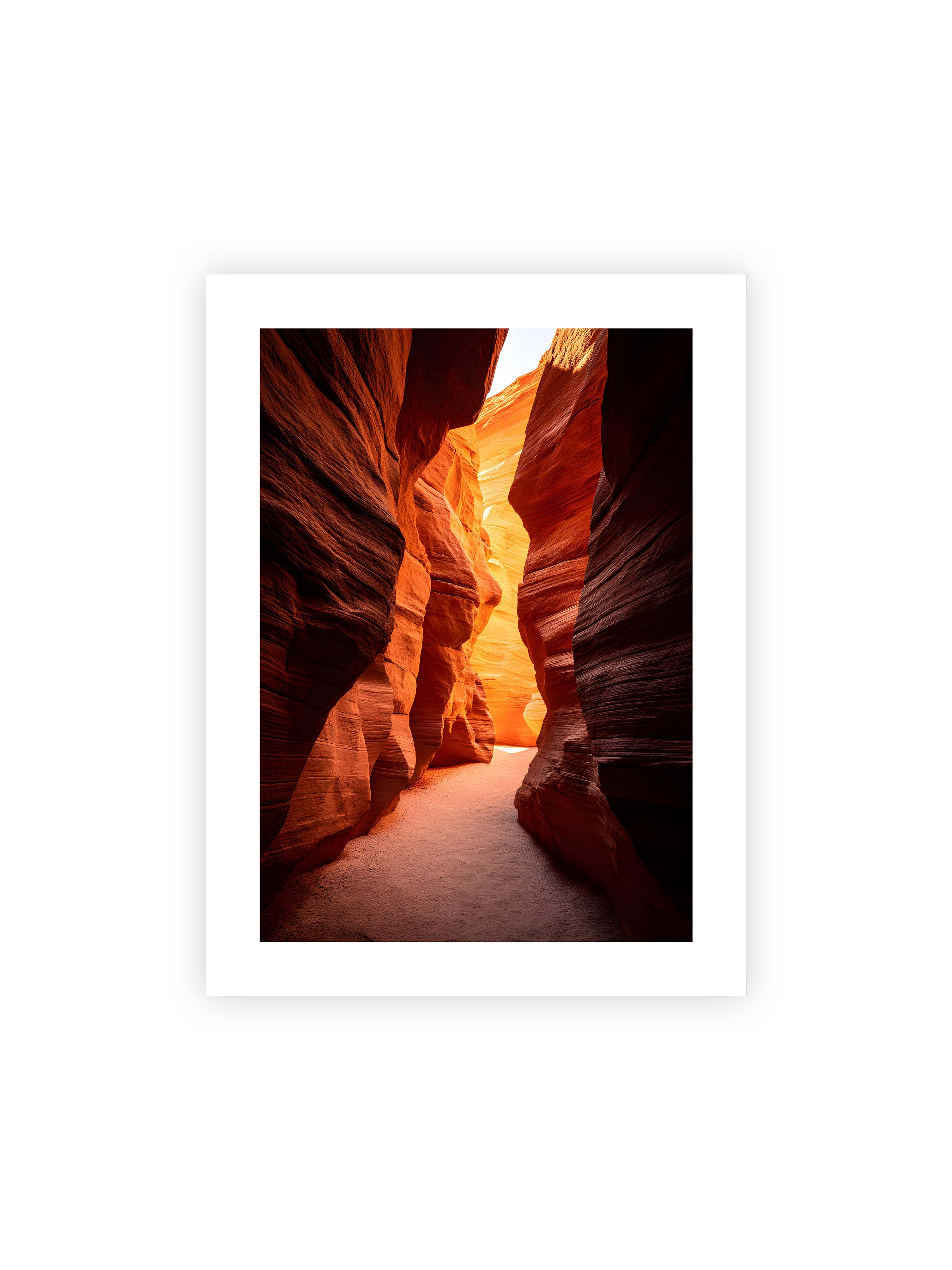 30x40 cm mit weißem Galerie-Rand ohne Rahmen – Goldenes Licht, das durch einen Canyon strömt und die roten Felsen in sanften Tönen erleuchtet.