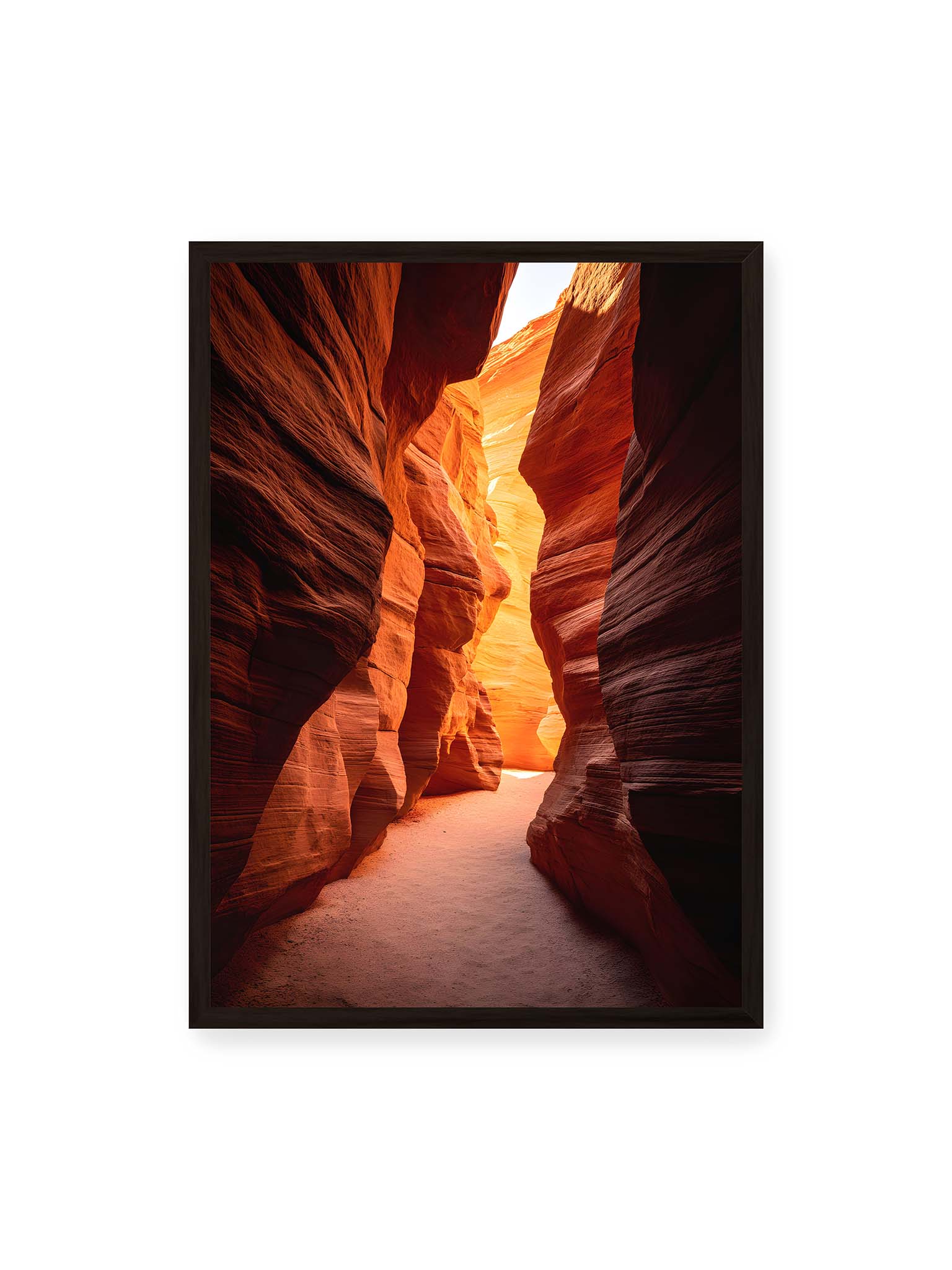 50x70 cm, schwarzer Rahmen – Antelope Canyon Arizona mit goldenen Lichtreflexionen auf orangeroten Sandsteinfelsen.