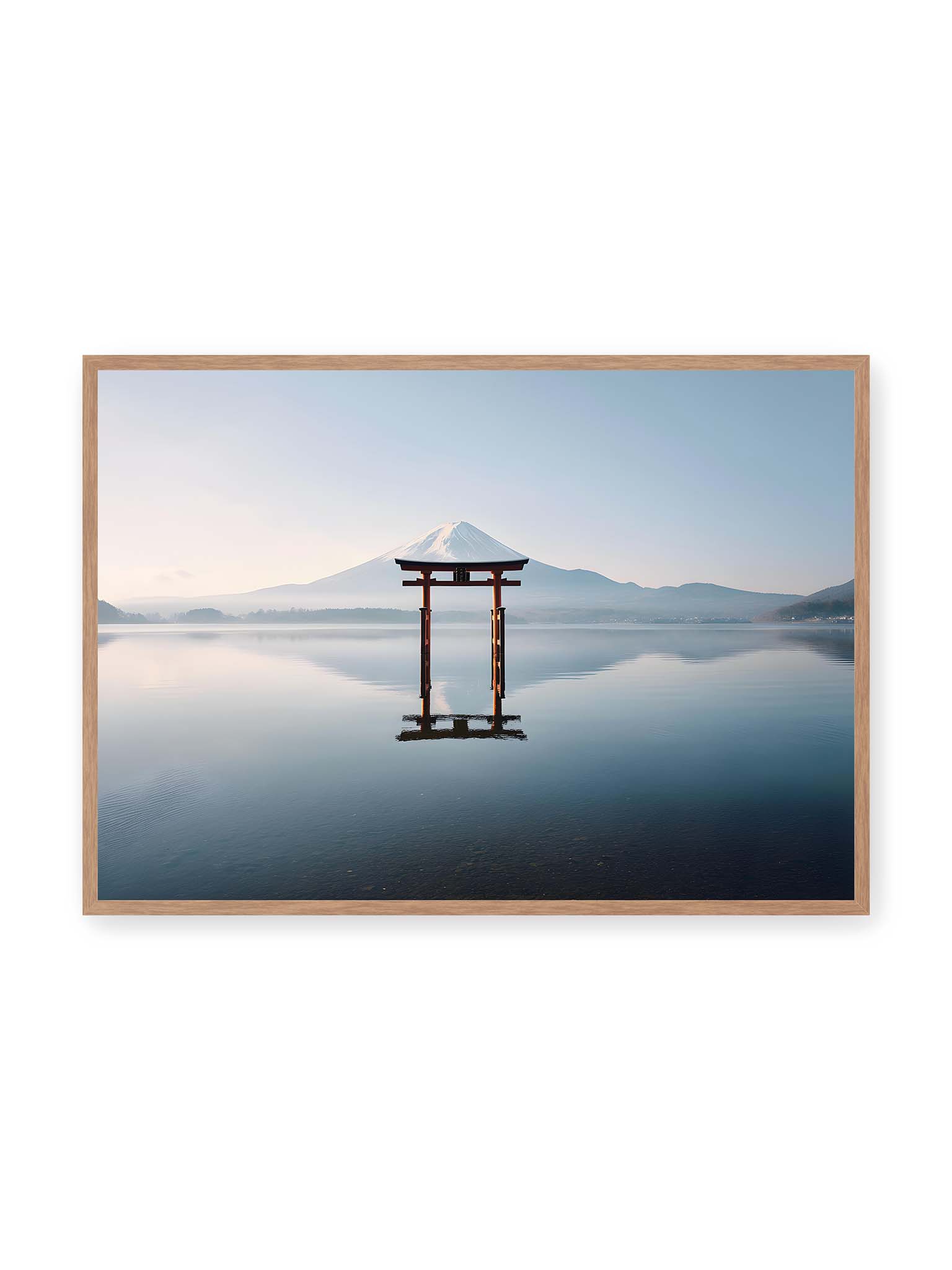 70x100 cm, Eichenrahmen – Torii-Tor steht im ruhigen Wasser mit Spiegelung vor dem Mount Fuji im Hintergrund unter klarem Himmel.