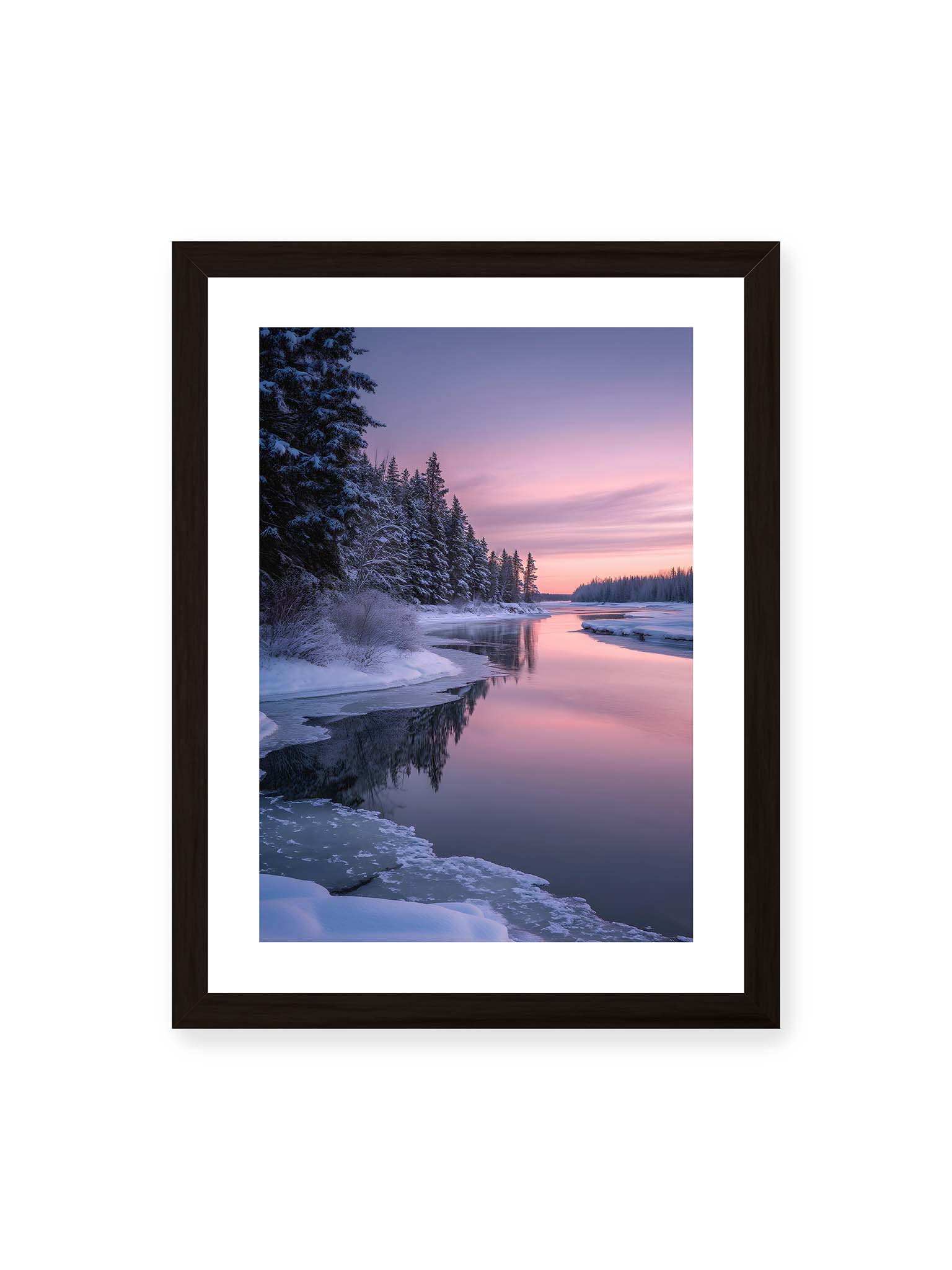 30x40 cm, weißer Galerie-Rand, schwarzer Rahmen – Verschneiter Fluss bei Sonnenuntergang mit rosa Himmel und spiegelnder Wasseroberfläche in winterlicher Landschaft.